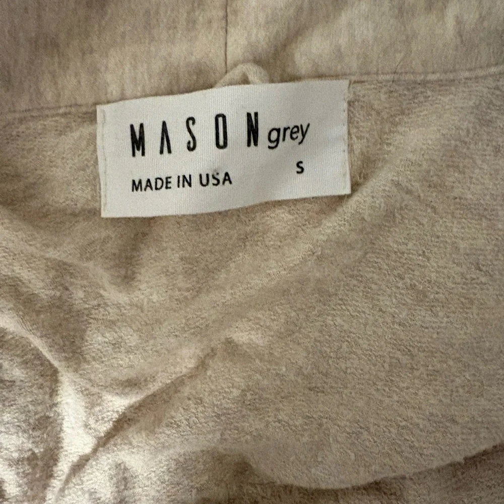 Mason grey fuzzy luxe beige long sleeve banded  robe size small - Picture 2 of 2